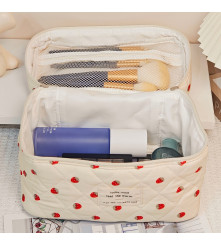 NECESER FRUTILLAS CUTE